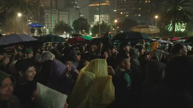 Mexicanos reaccionan en directo a los goles del República Checa vs. México