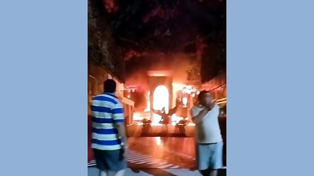 फरीदाबाद में देर रात बैंक्विट हॉल में लगी भयानक आग, शॉर्ट सर्किट की आशंका