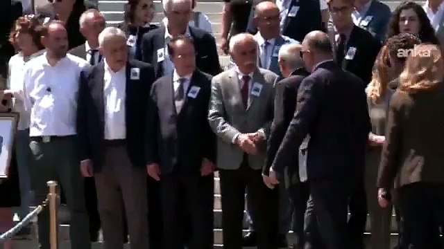 Mutlak butlan kararı sonrası ilk karşılaşma: Özgür Özel ve Kılıçdaroğlu tokalaştı