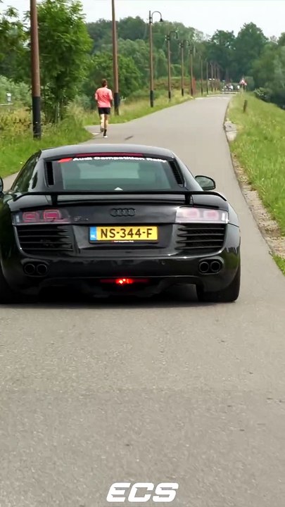 Supercars Accelerating!