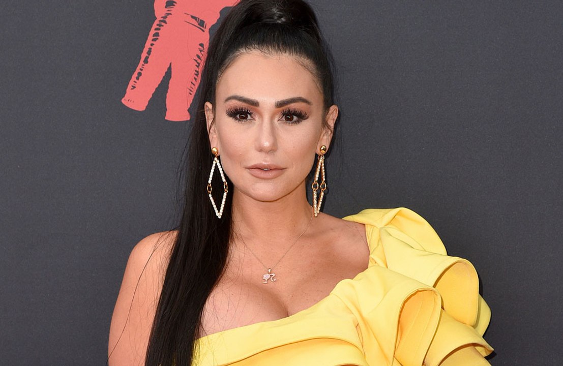 Jenni 'JWoww' Farley surprises guests with a wedding to Zach Carpinello