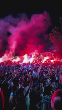 La brutal CELEBRACIÓN de los aficionados de BOSNIA Y HERZEGOVINA por su CLASIFICACIÓN a DIECISEISAVOS | MUNDIAL 2026