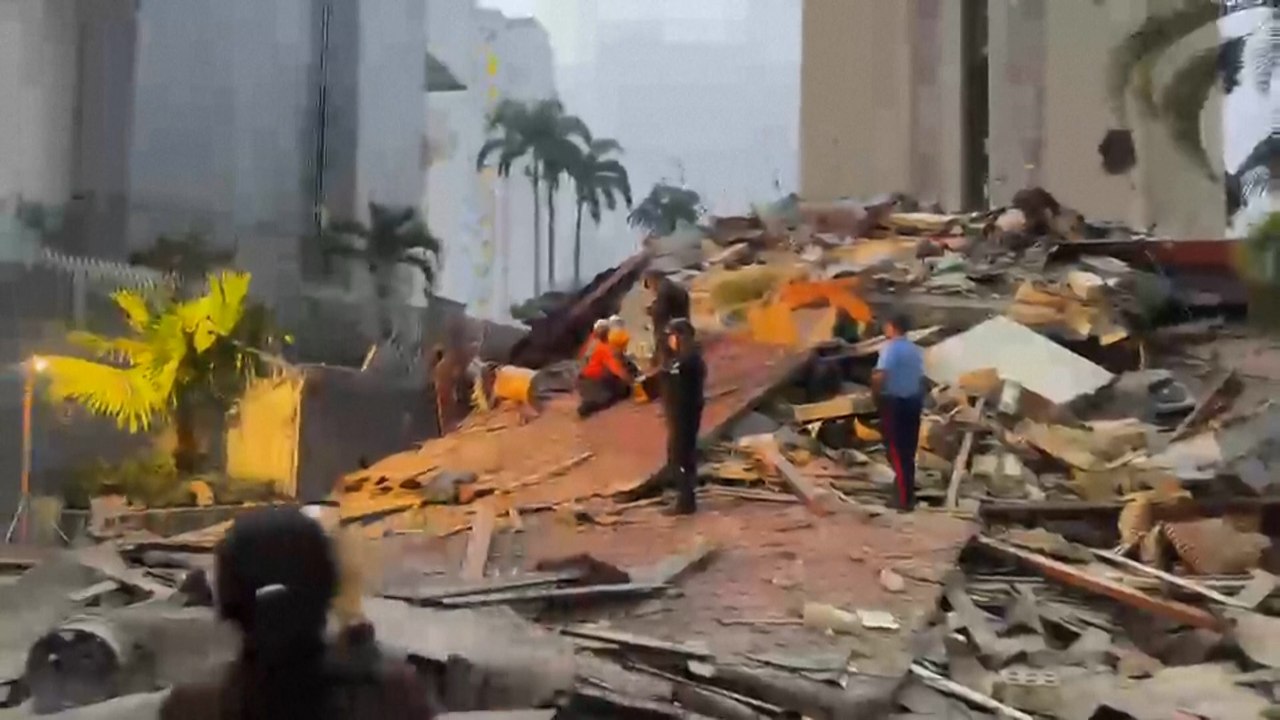 Fuertes terremotos sacuden Venezuela, provocando el derrumbe de edificios en la capital, Caracas