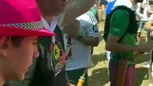Ambiente en Cañada Honda antes de la apertura de la puerta de corrales