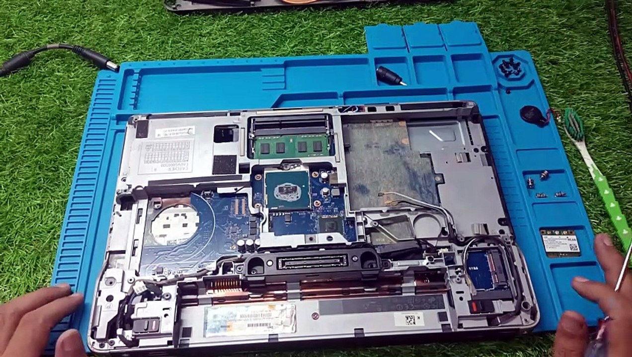 Dell latitude E6440 Turns On But No Display . Problem . Bios & Led