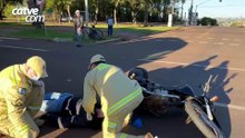 Motociclista e ciclista ficam feridos após acidente no bairro Pacaembu