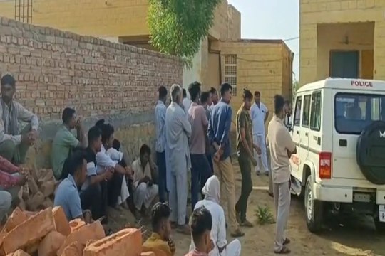 Jaisalmer: मोहनगढ़ में भीषण सड़क हादसा: ट्रैक्टर की टक्कर से दो युवकों की दर्दनाक मौत, दो परिवारों पर टूटा दुखों का पहाड़