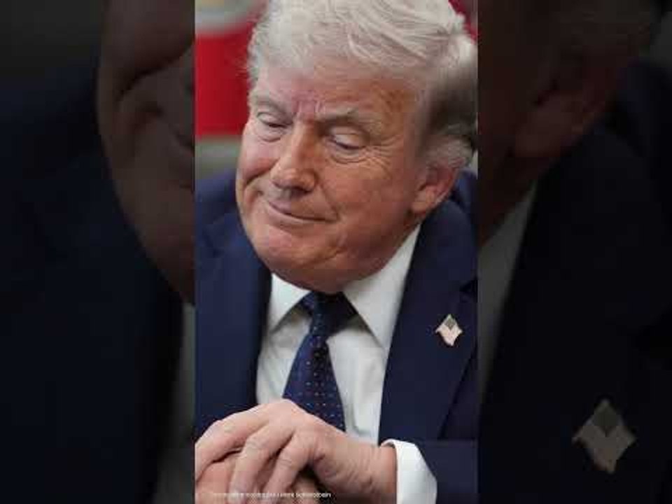 Melania Trump: 'Was zur Hölle ist das?' First Lady verwundert mit Unterschrift