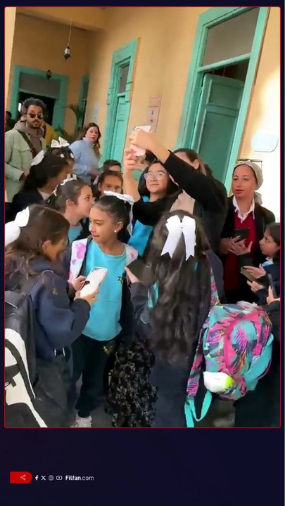 تلاميذ يارا السكري في "علي كلاي" يكرمونها خلال حفل تخرجهم ❤️