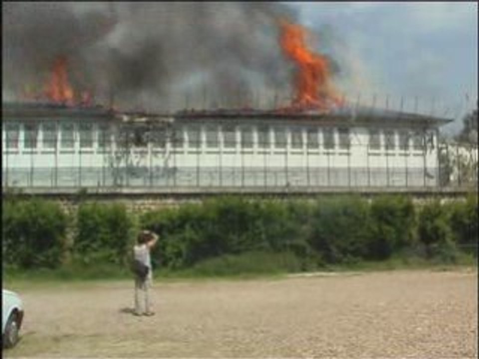 Incendie au CRA de Vincennes