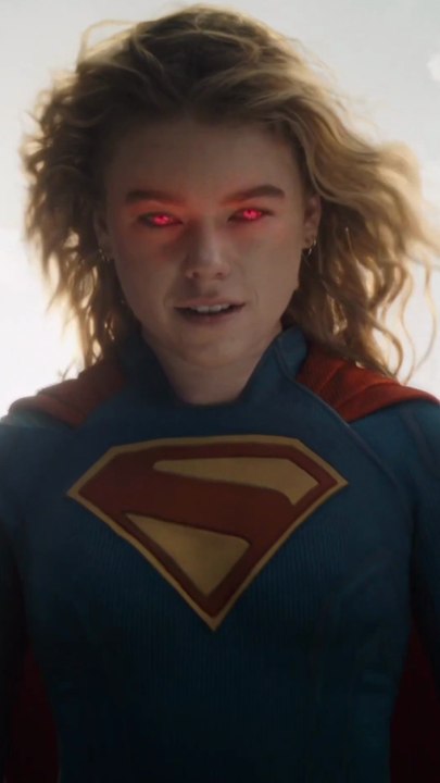 Supergirl faces a major battle in this thrilling action sequence!