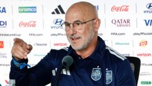 Luis de la Fuente: "Por fin empezamos a reconocer a Oyarzabal en España, por fin..."