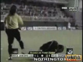 foot fight-Coup de crampon dans la figure