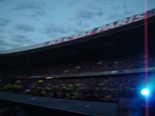 21.06.08 . Les fans TOKIO HOTEL