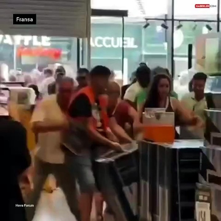 Kavurucu sıcaklar mağazaları karıştırdı: Vantilatör için izdiham yaşandı