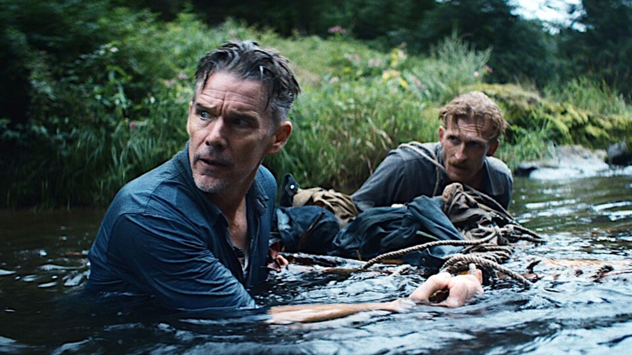 »Das sieht nach einem Klassiker aus« - Im neuen Survival-Thriller The Weight macht Ethan Hawke einen Deal mit Russell Crowe und muss sich durch die Wildnis schlagen