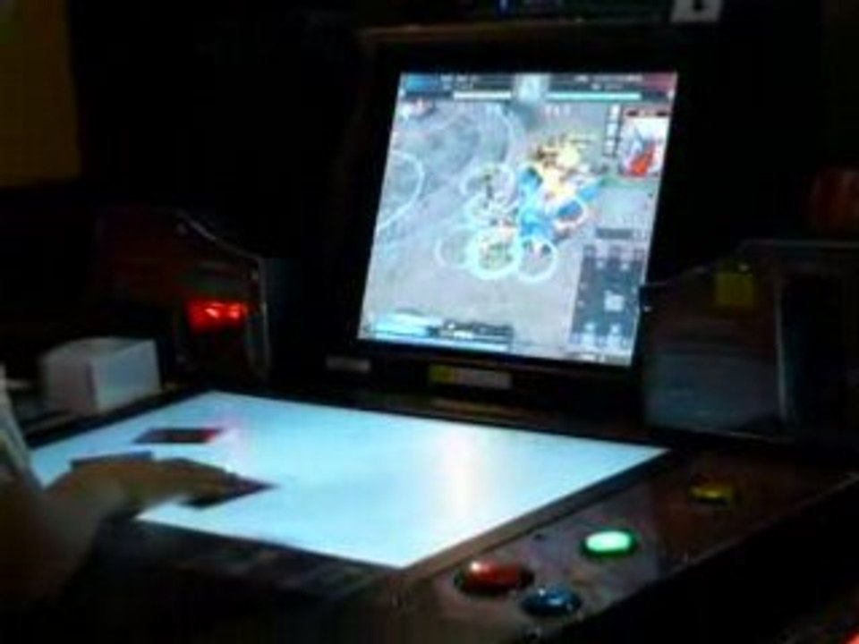 Grande Salle d'arcade 2/2 - un jeu vidéo de cartes SqEx