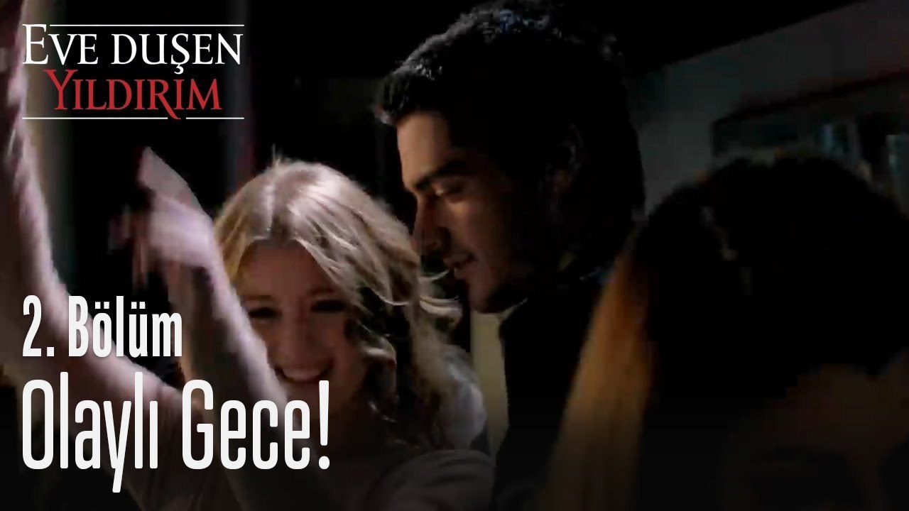 Muazzez gece hayatıyla tanışıyor! - Eve Düşen Yıldırım 2. Bölüm