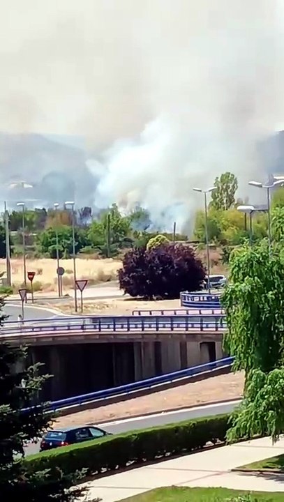 Incendio en una finca en la zona de Calleja Vieja