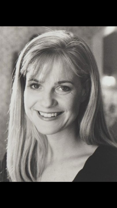Actress Bonnie Hunt Resemblance To Juliette Lewis? Dinner For Five
