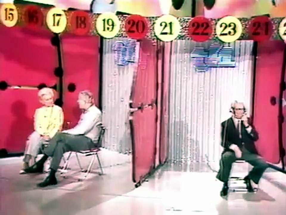 TOURNEZ MANИGE [Jeu tйlйvisй prйsentй par Evelyne Leclercq et Jean Amadou] - TF1 - 28.10.1985 - SAPRITCH TV (souvenirs tйlйvisuels et culture pop) (360p, h264, youtube)