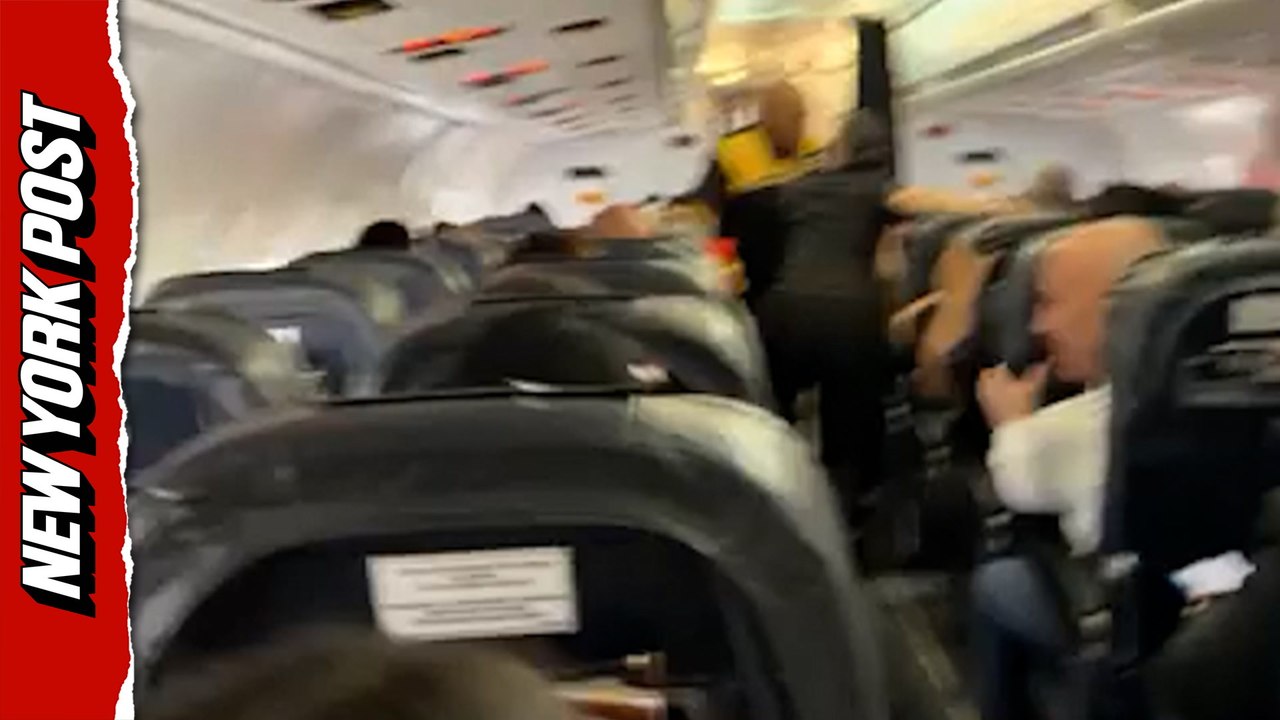 Powerful Venezuela earthquake violently shakes plane full of passengers