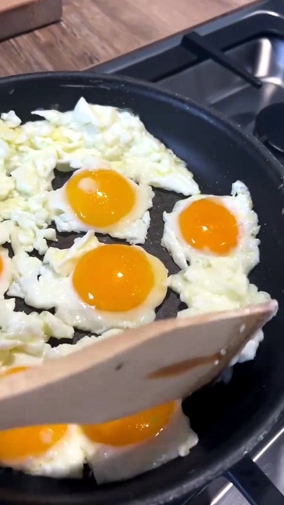 tu en penses quoi ? 🐣🍳🥚 #eggchallenge #eggs.mp4