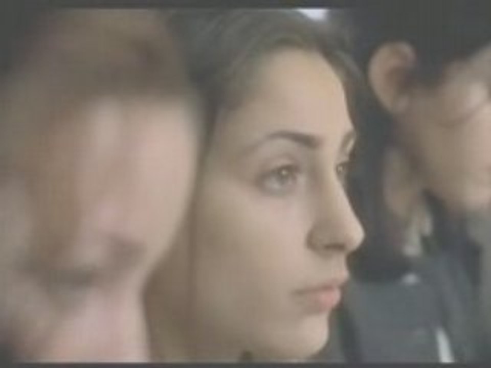 eSTheR KaHN