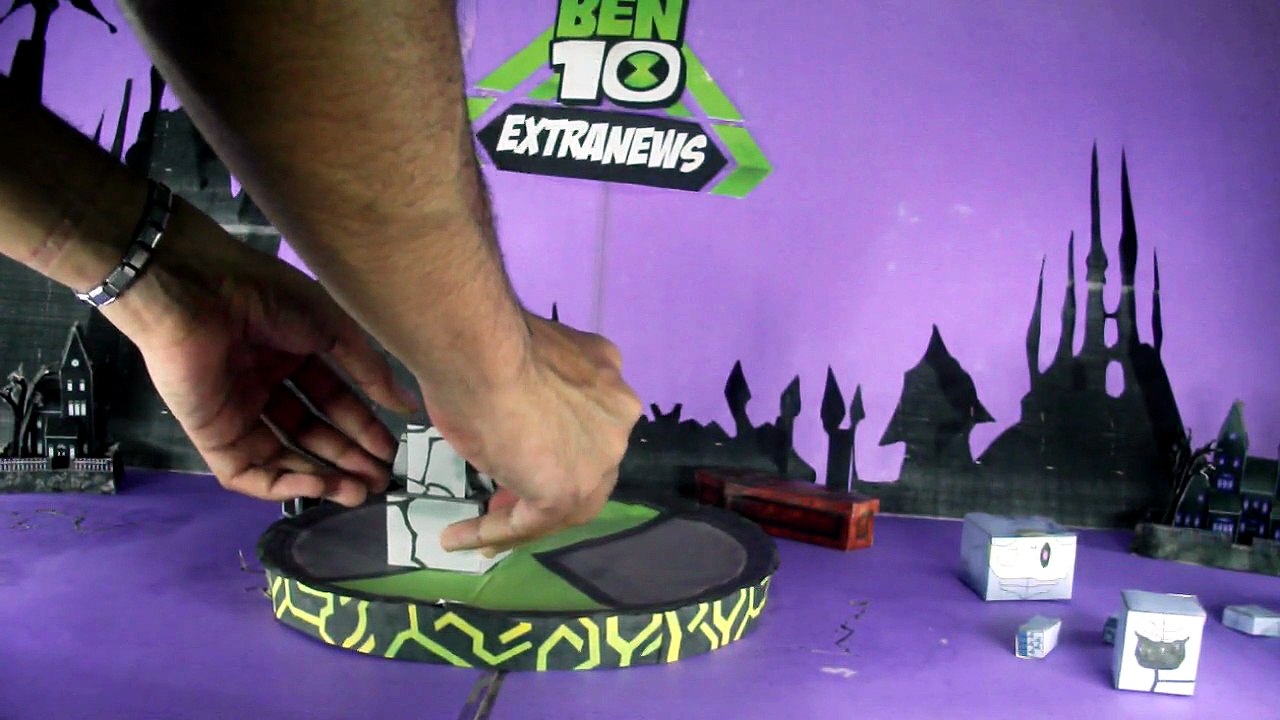 13 Tutorial- Papercraft do Fantasmático e Zs'skayrs - Ben 10 Clássico