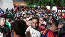 Aficionados uruguayos, "re calientes" tras la eliminación de su selección