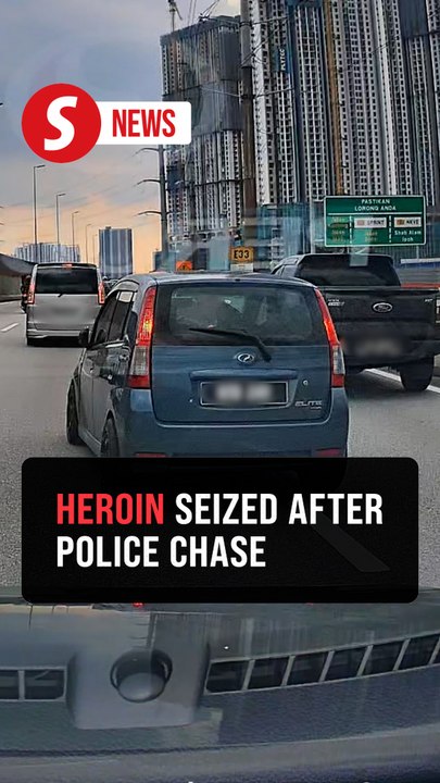 Two arrested with heroin after police chase causes four-vehicle pile-up on Jalan Kuching