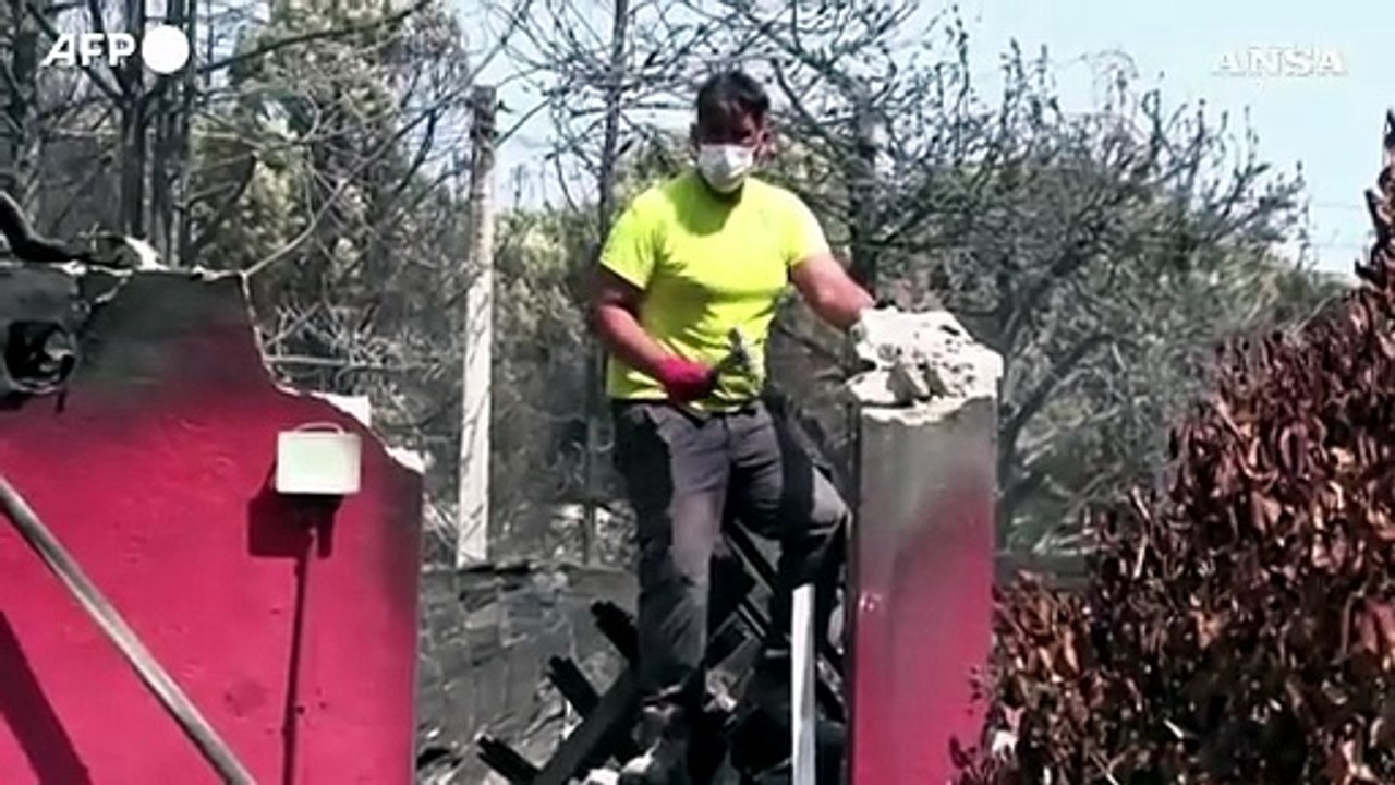 Spagna, l'incendio boschivo a Moreda (Castiglia e Leon) visto dall'alto