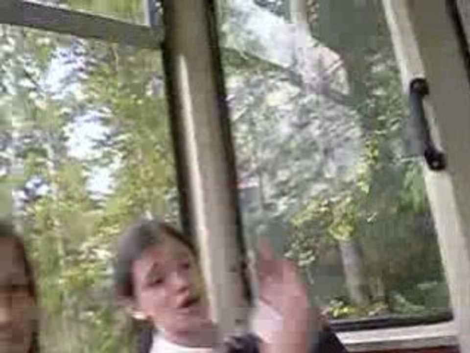 isabelle a les yeux bleux