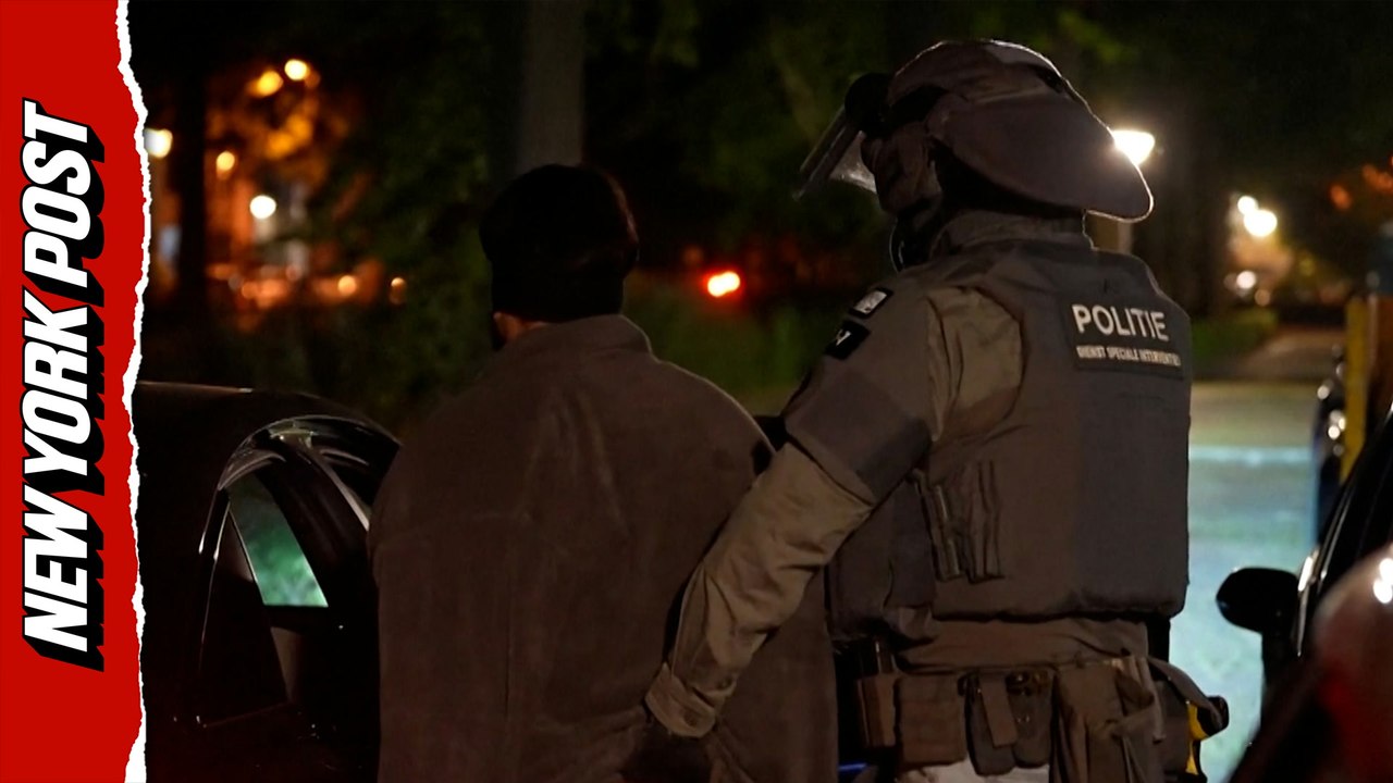 Dutch police arrest three teens in terrorism investigation