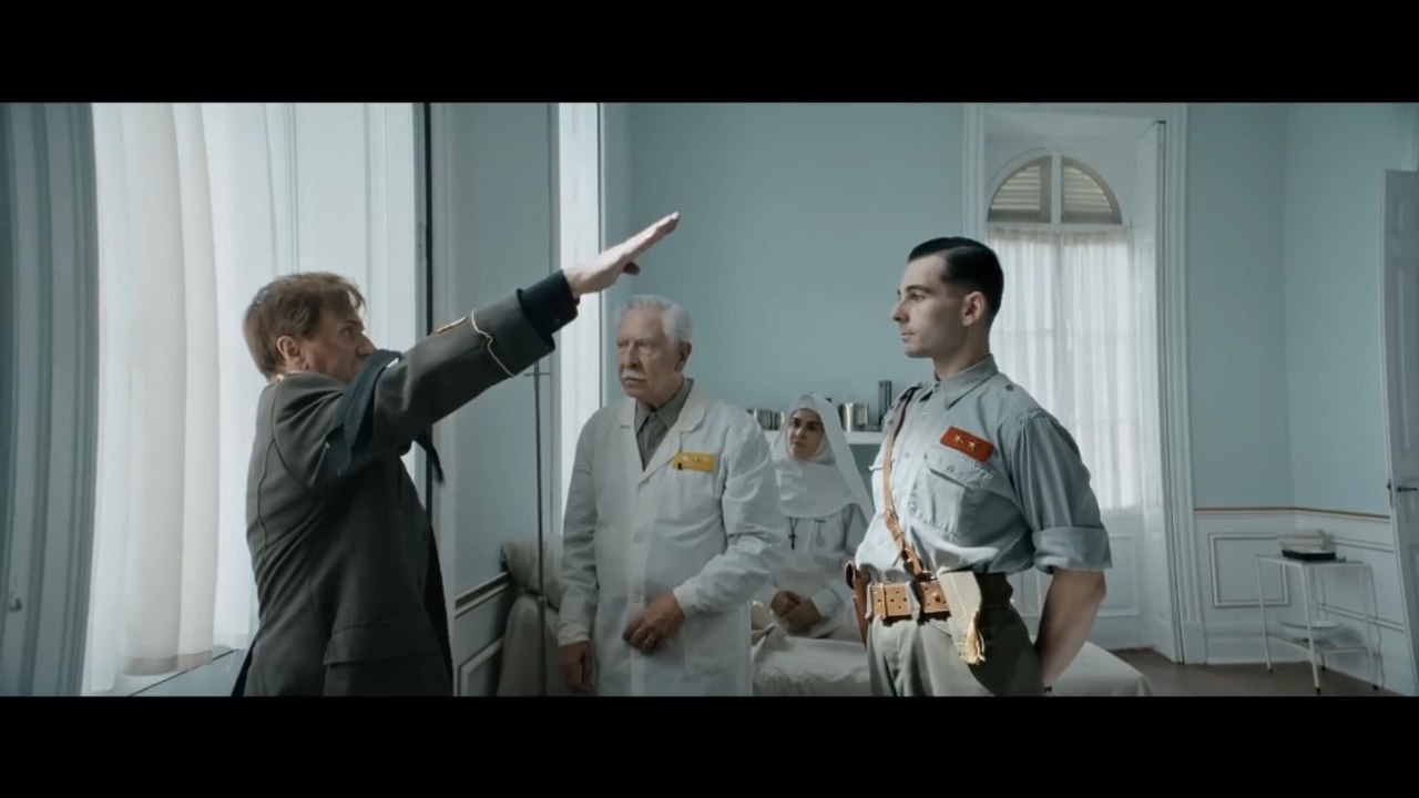 Arriba Tutto - Tráiler oficial