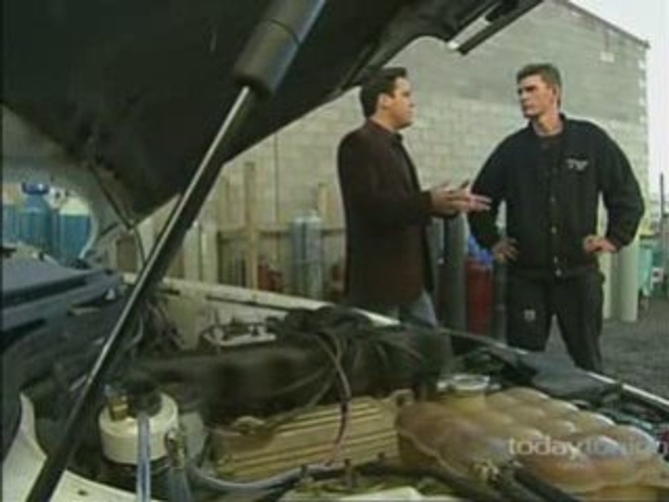 Aussie brothers run a car on water