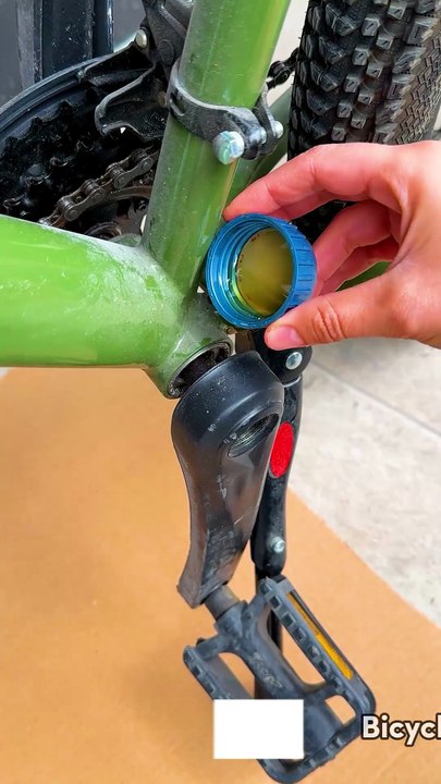 A bicycle trick every biker should know! 🚲