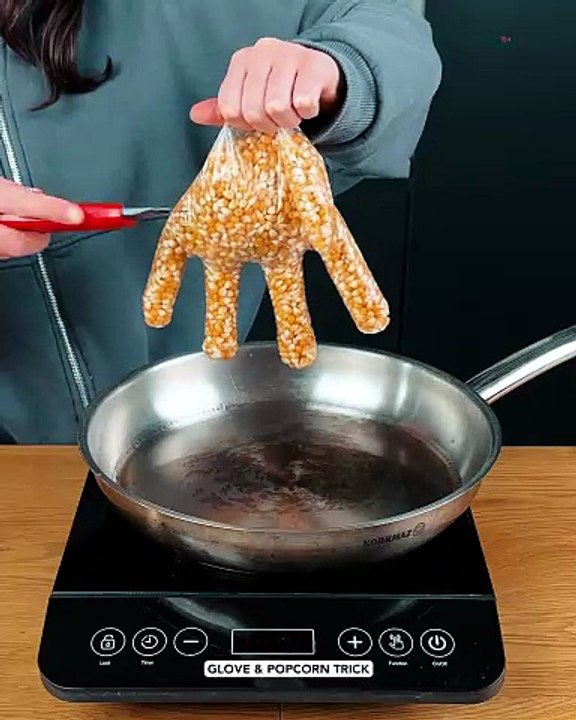 You’ll never pop corn the same way again 🍿🧤