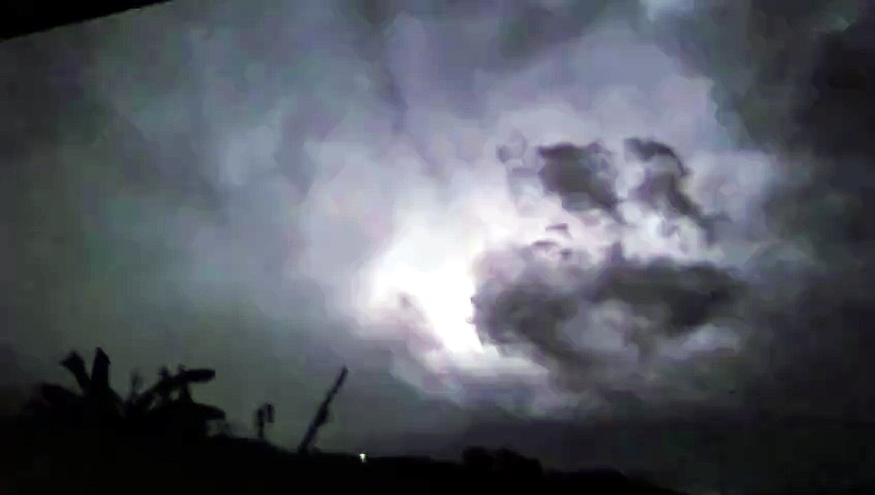 Alerta de temporal e chuva de raios na Região Oeste do Paraná