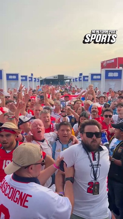 England fans celebrate after win over Panama at NYNJ Stadium