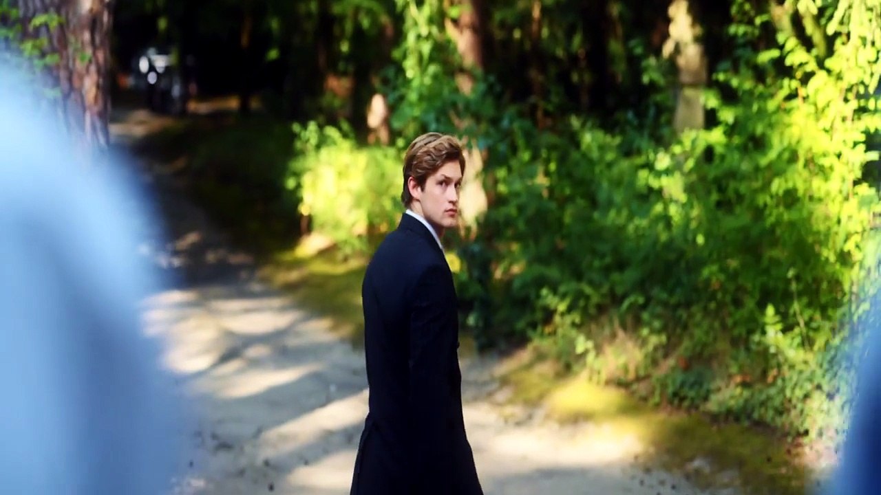 Maxton Hall - The World Between Us - Season 2 Episode 6 - Reaching for the Stars