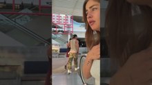¡Una mujer hace una seña y recibe ayuda de un desconocido! Este mensaje puede salvar vidas