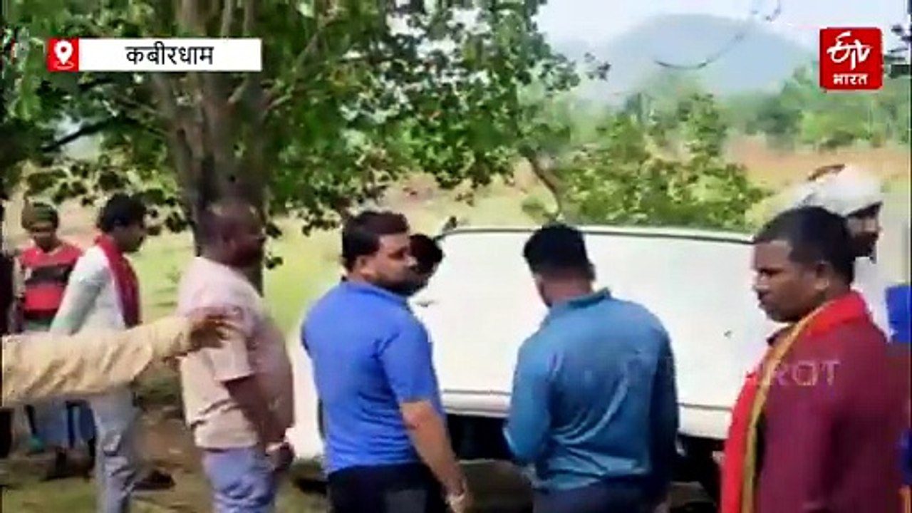 कुकदूर में तेज रफ्तार कारों की भिड़ंत, एक की मौके पर मौत, महिला समेत पांच घायल