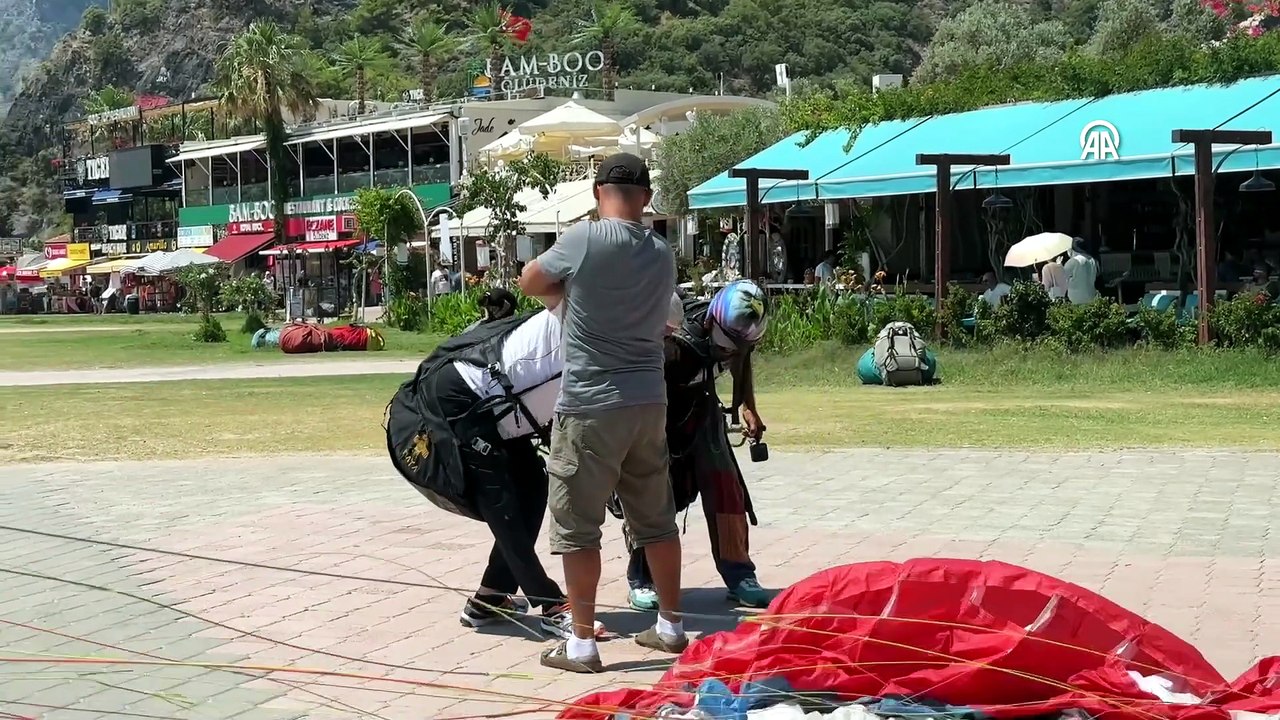 Bedensel engelli eski milli sporcu, hayalini Ölüdeniz semalarında gerçekleştirdi | Ajansspor | AA