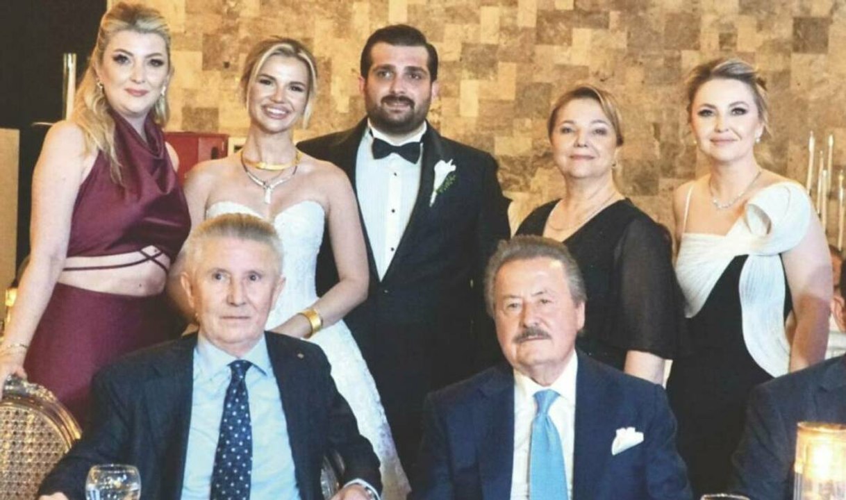 Çağlayan ve Eruğur ailelerinin en mutlu günü! Gecenin onur konuğu Devlet eski Bakanı Cavit Çağlar
