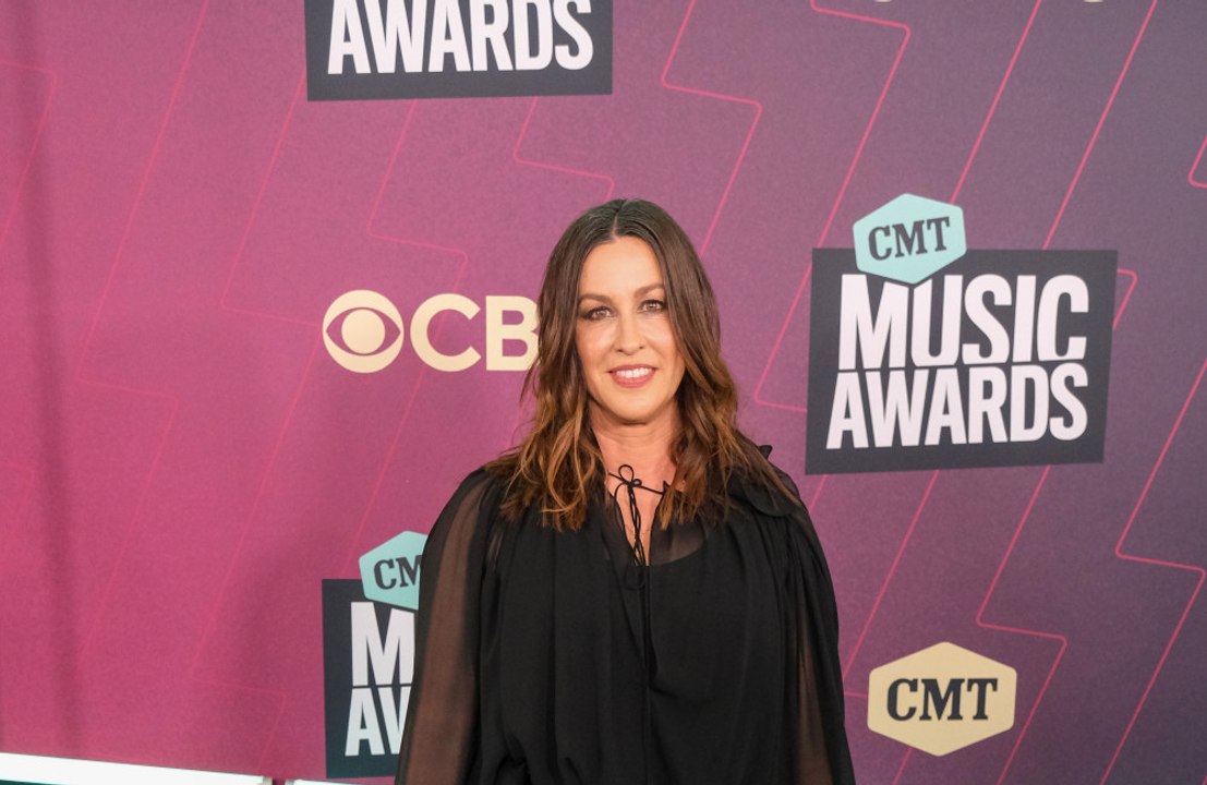 Alanis Morissette relies on Hormone Replacement...
