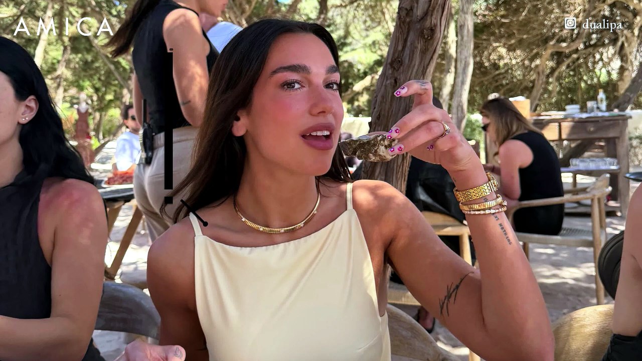 I bikini più belli della calda estate di Dua Lipa