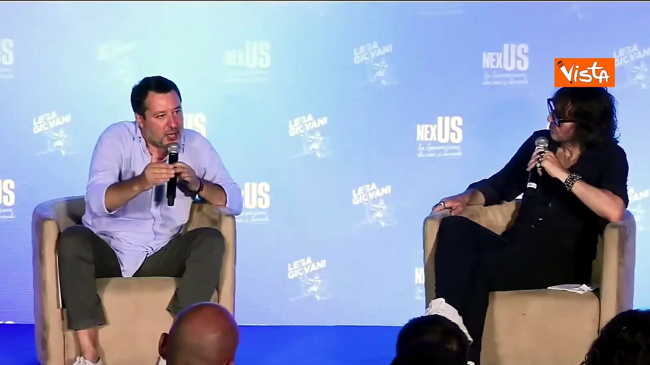 Salvini all'evento della Lega Giovani: Se vinciamo le elezioni vorrei tornare al Viminale