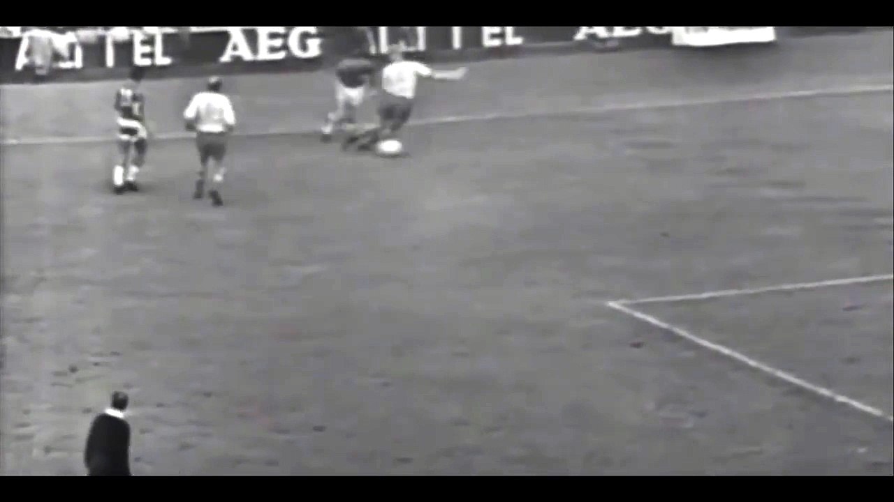 1958 PELÉ Suecia 2 Brasil 5 Golazo narrado por Radio Brasileira 1958