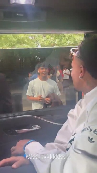 El troleo de Militao a un fan que quería conocerle: para partirse